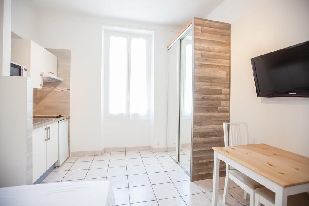 Appartements Foch Cannes Habitación foto