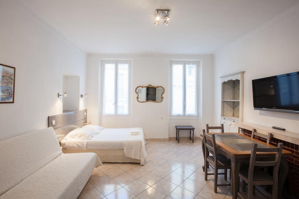 Appartements Foch Cannes Habitación foto